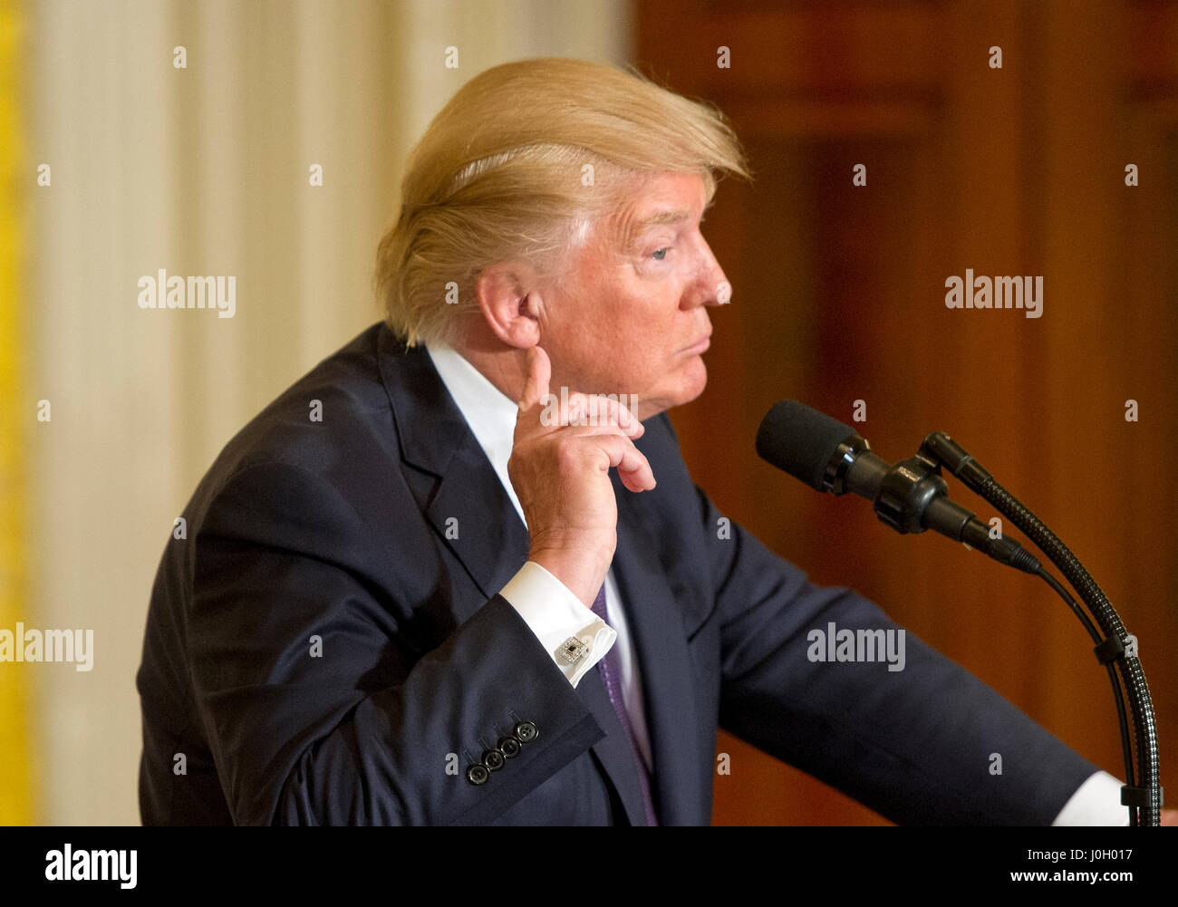 Выступление политика. Международное сотрудничество. Political analysis. Иностранный политик. Международные отношения.