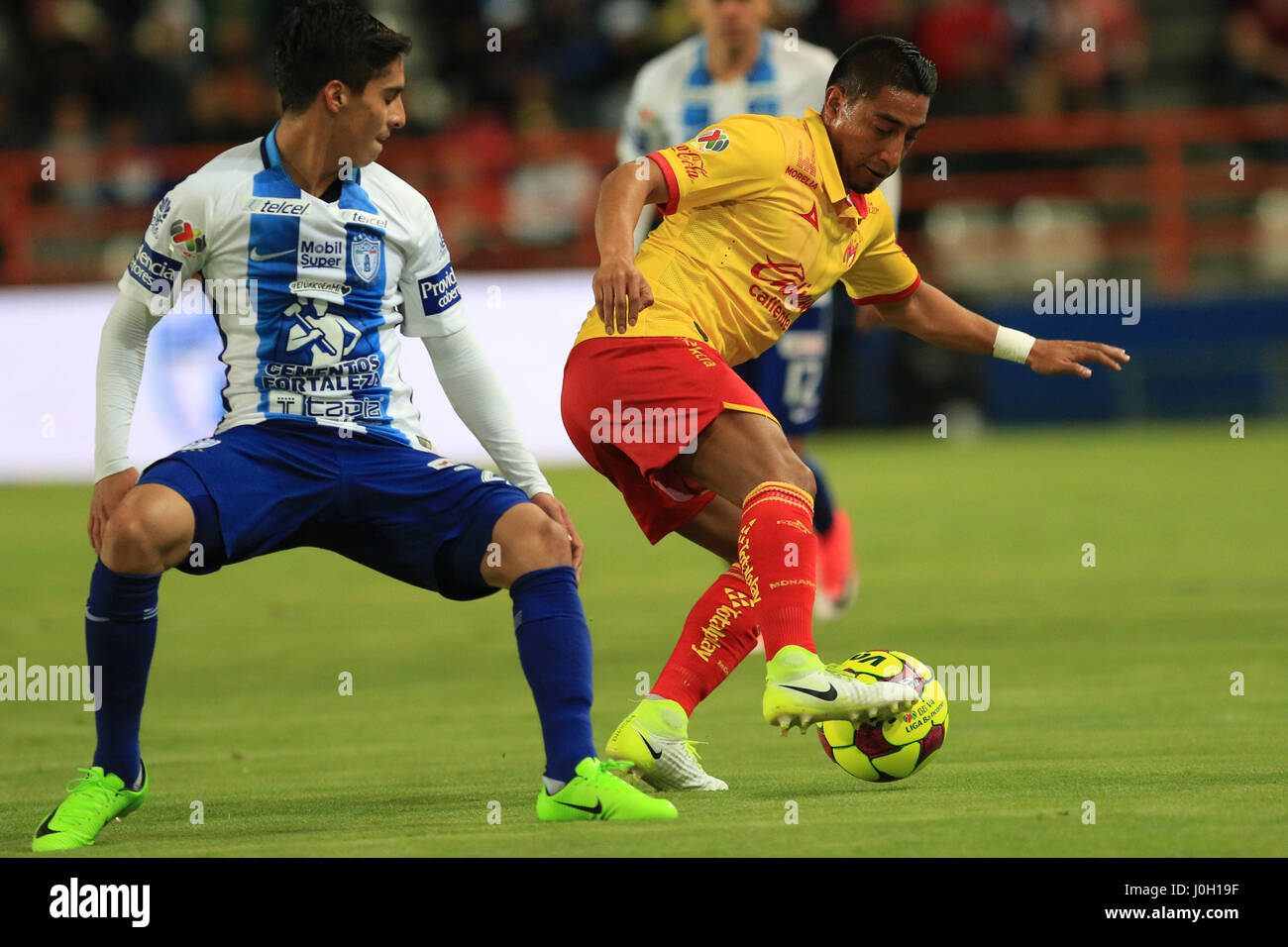 Morelia S Rodolfo Vilchis R Vies For The Ball With Pachuca S Erick Aguirre L During Their Match For The Clausura Tournament Of Mexican Soccer At The Hidalgo Stadium In The City Of Pachuca