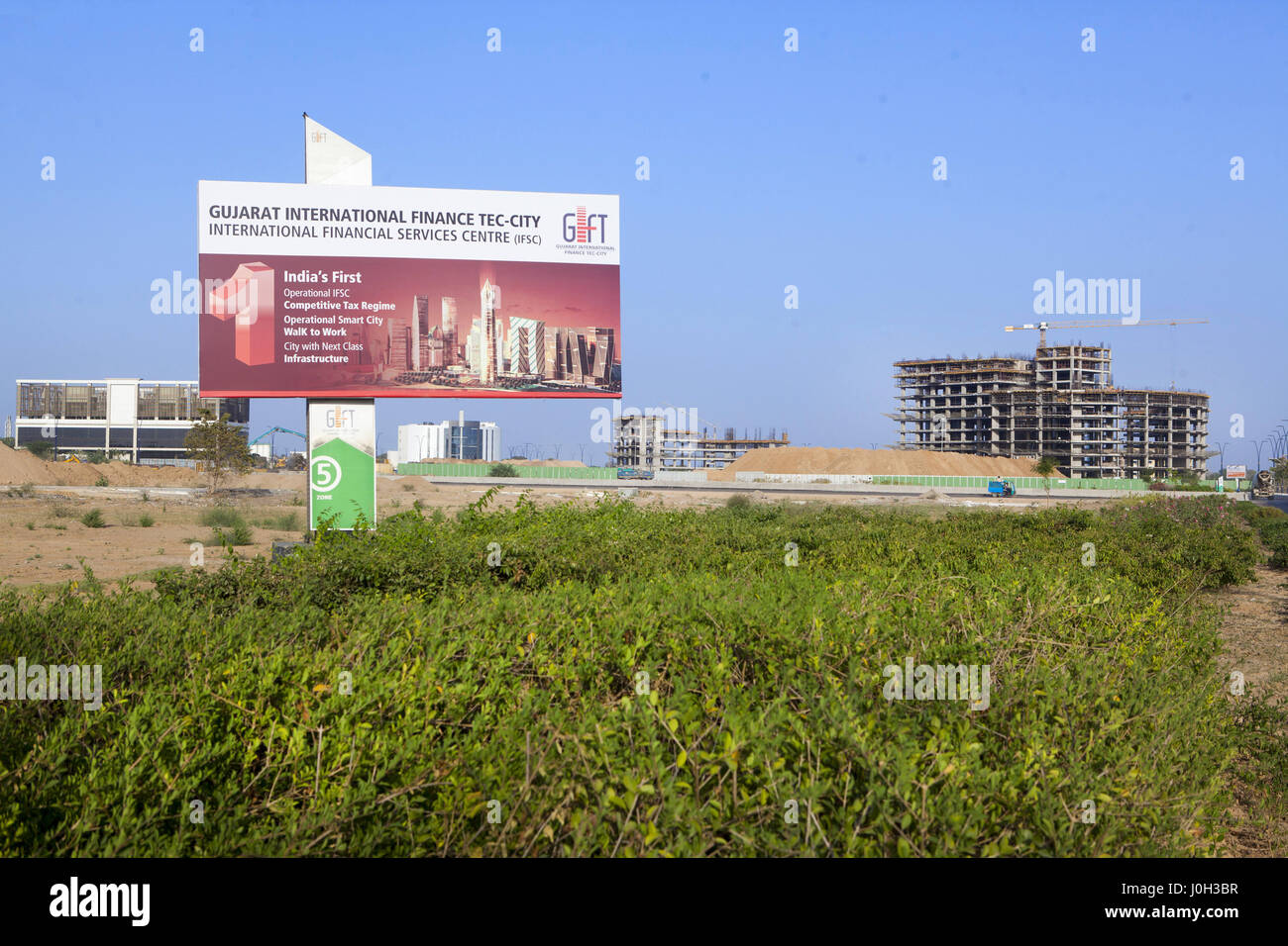 Gift City, Gujarat, India. 20th Mar, 2017. 20 March 2017 - GIFT city, India.Construction of Towers in progress at the GIFT city near Ahmedabad in Gujarat to House Companies involved in the Financial sector. Credit: Subhash Sharma/ZUMA Wire/Alamy Live News Stock Photo