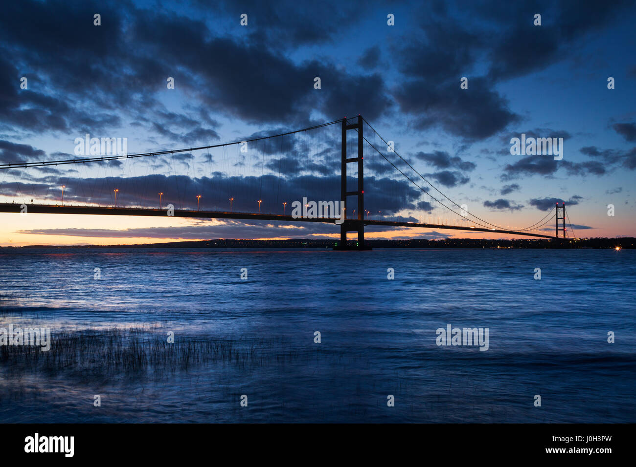 UK Weather BartonuponHumber, North Lincolnshire, UK. 12th April 2017