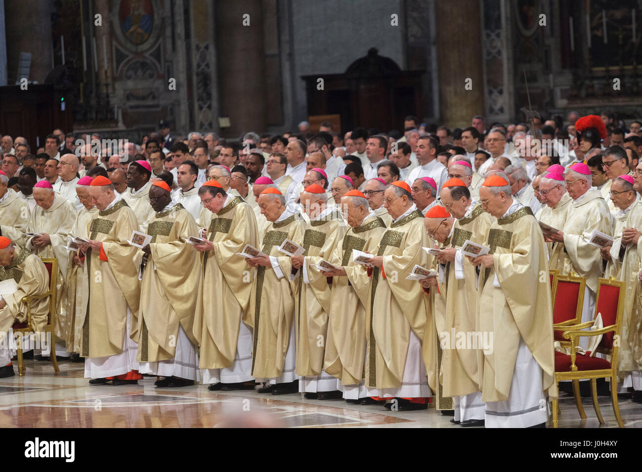 Easter ceremonies cardinals hi-res stock photography and images - Alamy