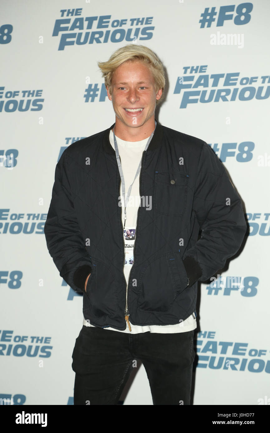 Isaac Heeney, Sydney Swans arrives on the red carpet for the Sydney Premiere of The Fate of the Furious at Hoyts, The Entertainment Quarter, Moore Par Stock Photo