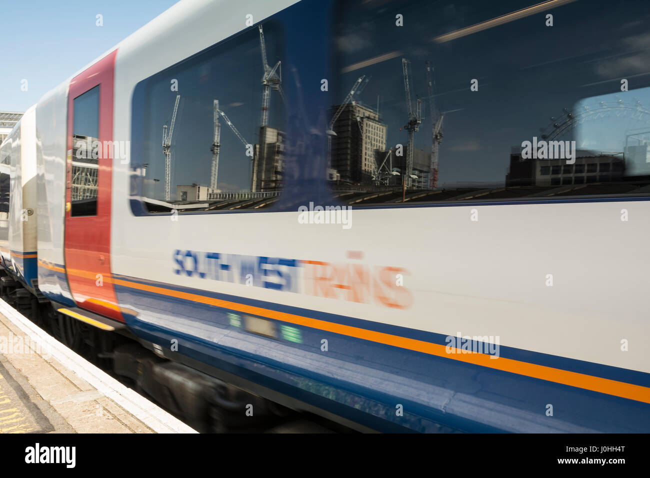 Trains leaving waterloo on christmas day