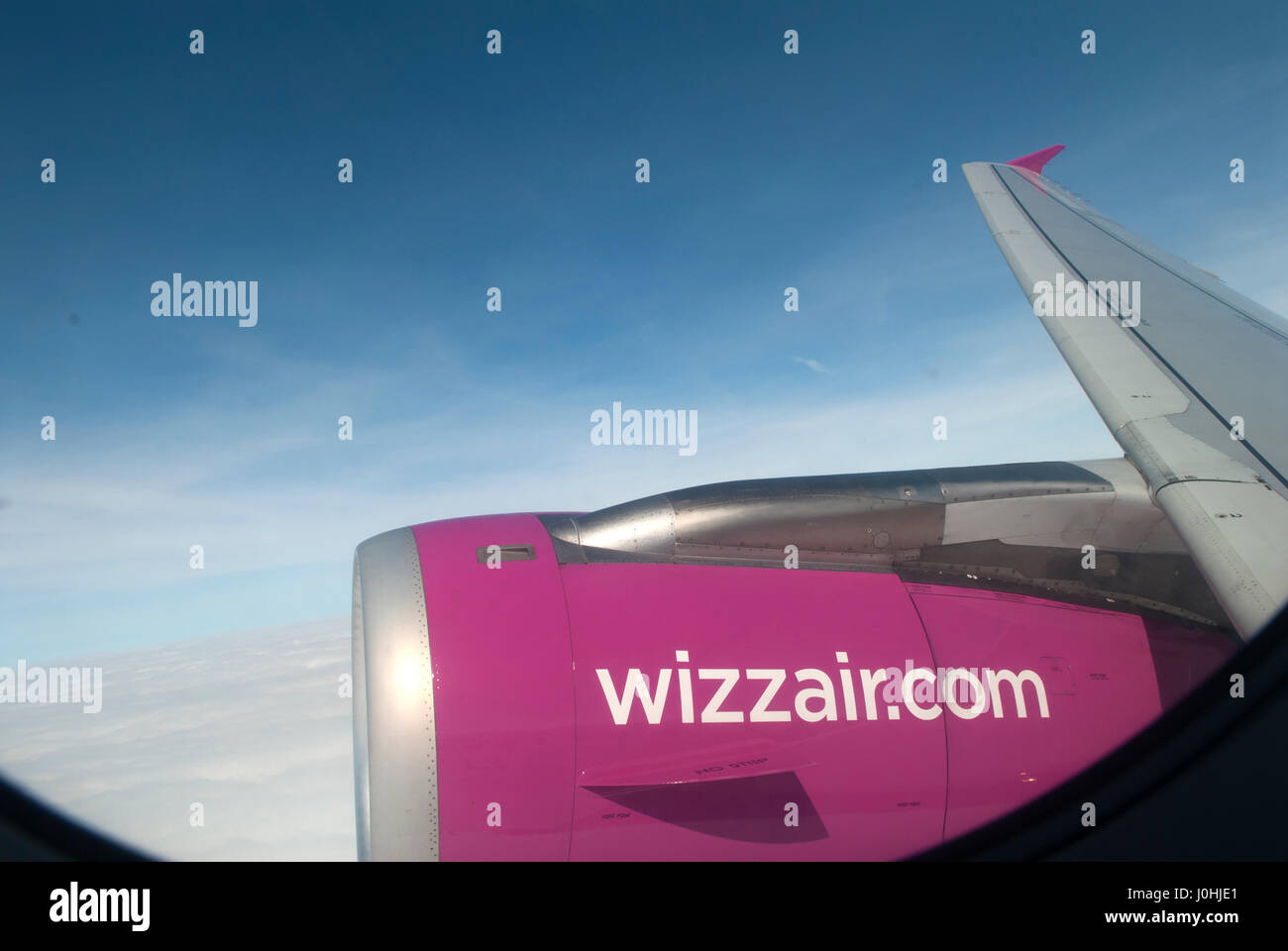 Wizzair.com logo wizz air airplane flying 2017 2010s HOMER SYKES Stock Photo
