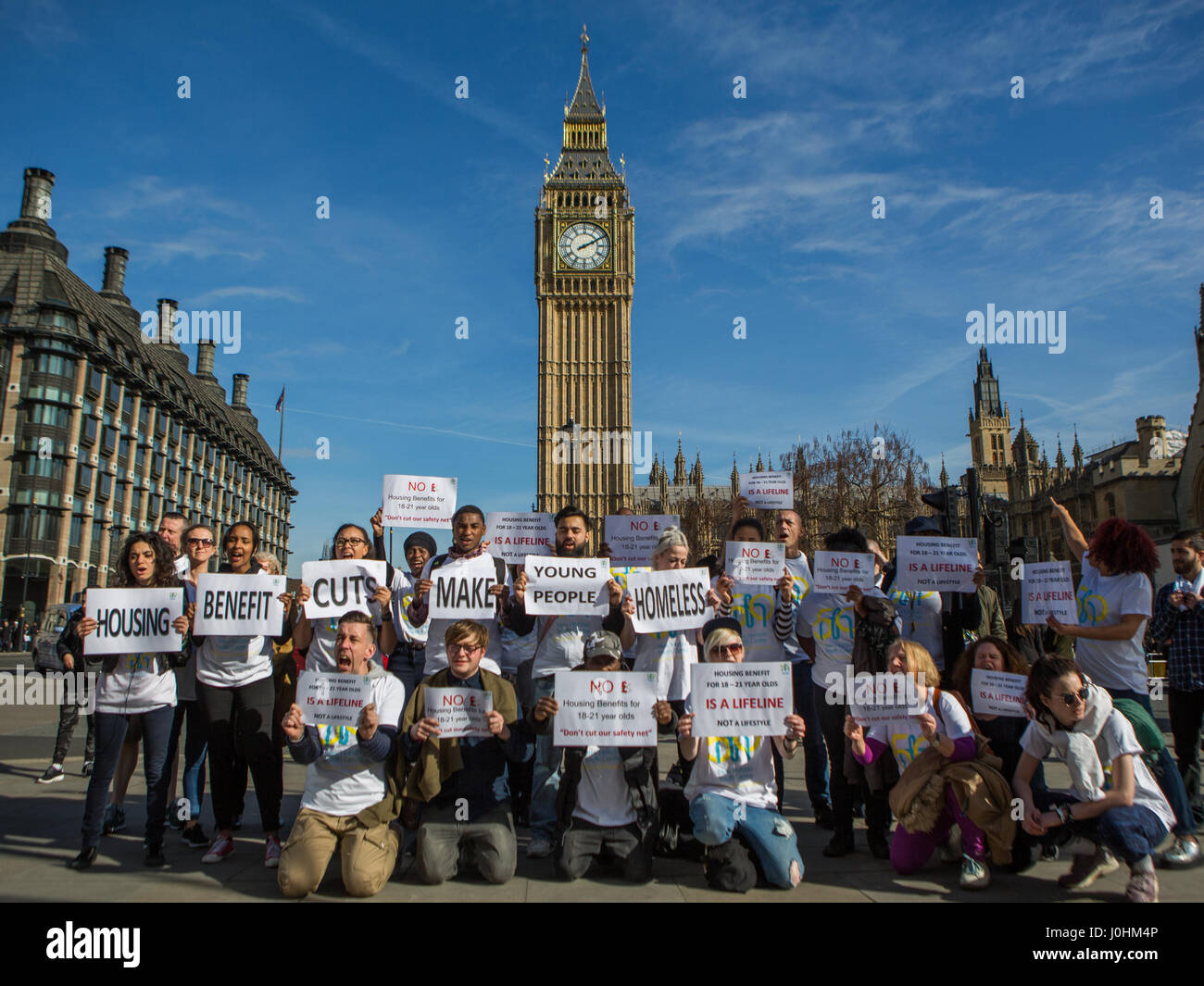New Horizon Youth Centre staff and the young people they support protest the plan to remove entitlement to housing support for under 22s at Downing Street.  Featuring: Atmosphere, View Where: London, United Kingdom When: 13 Mar 2017 Stock Photo