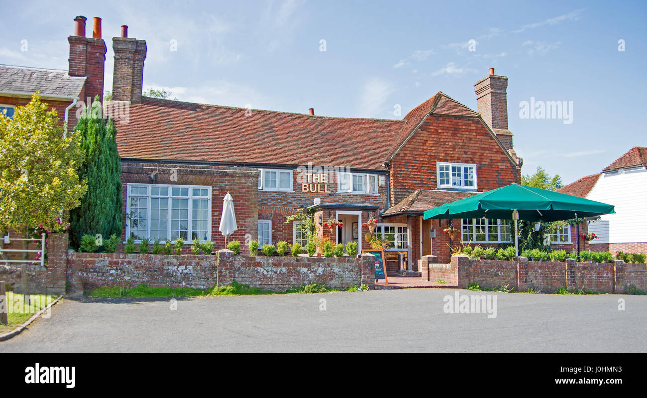 Newick, Sussex, Bull Pub Stock Photo - Alamy