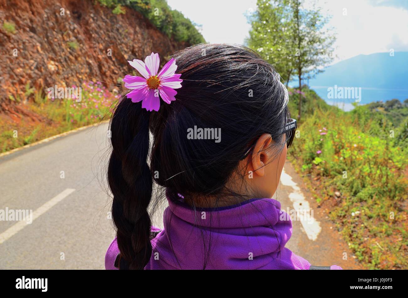 Girl with purple hair hi-res stock photography and images - Alamy