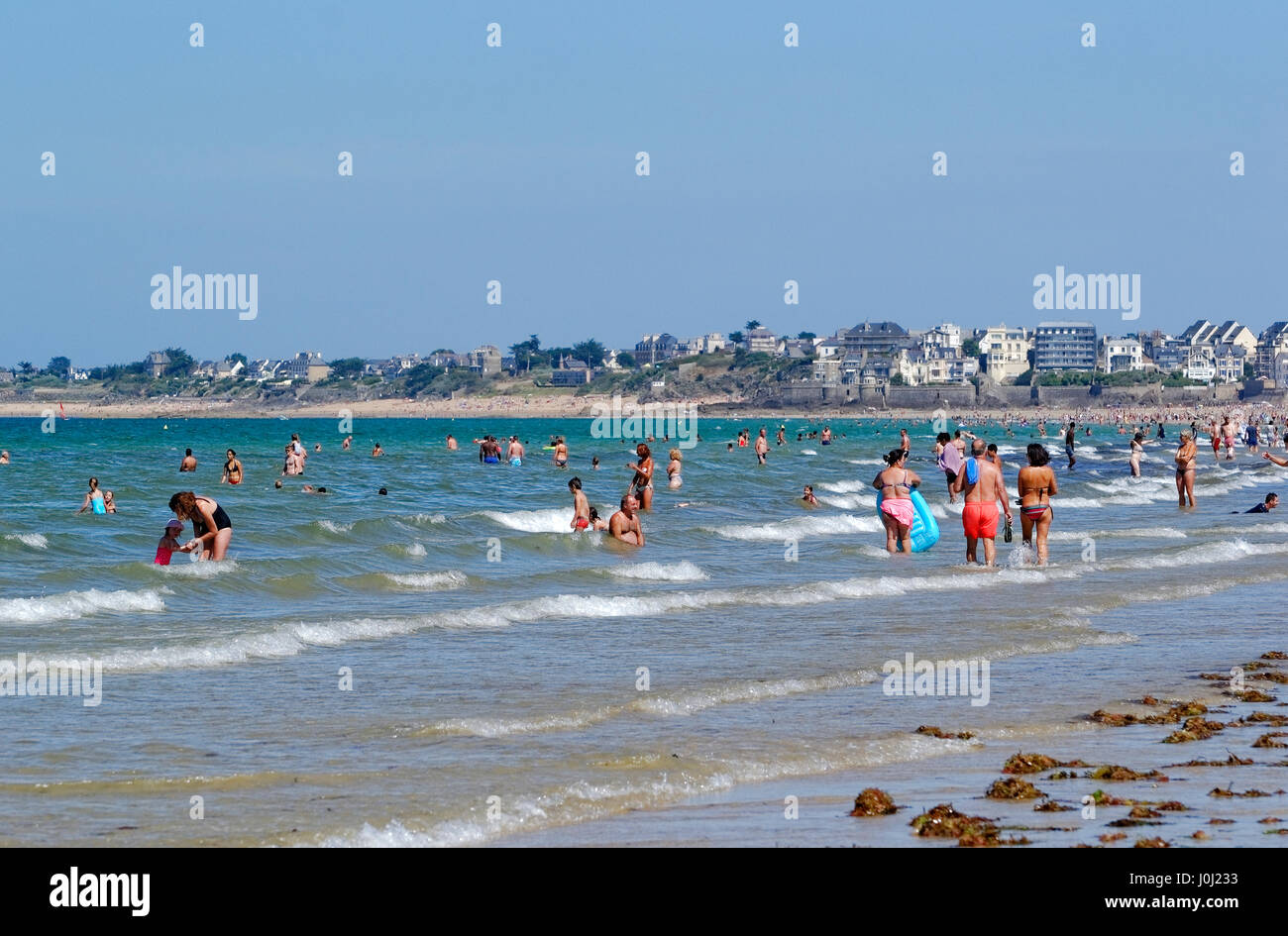 Sillon beach in summer (Saint-Malo, Brittany, France Stock Photo - Alamy