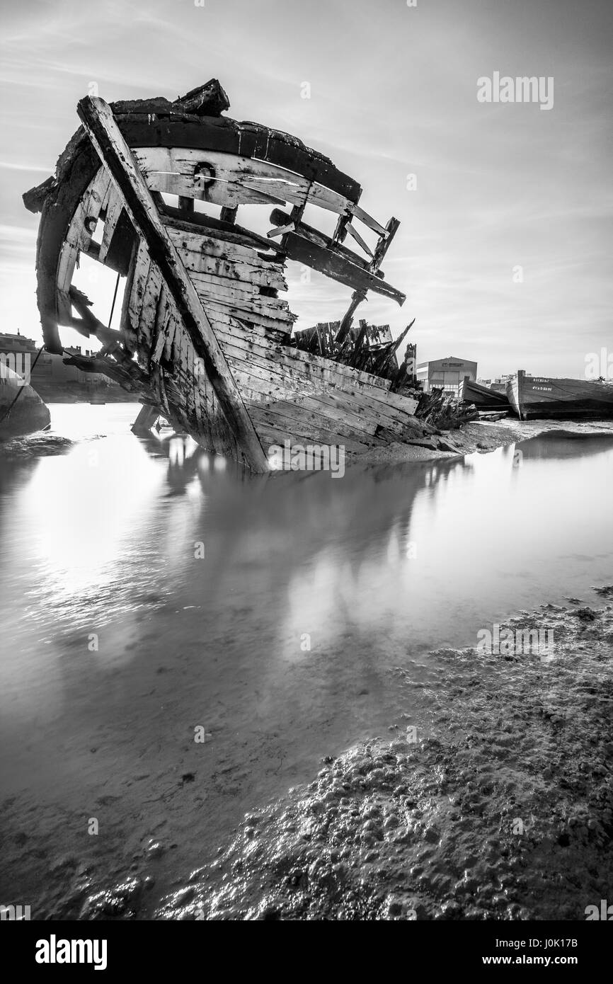 Remains ship in sea Black and White Stock Photos & Images - Alamy