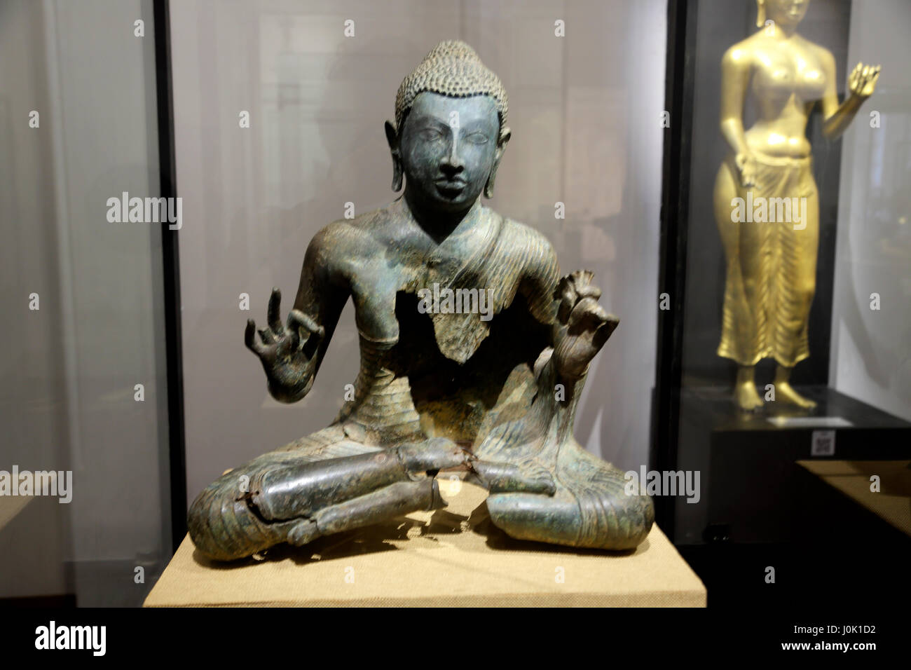 Cast Bronze Sitting Buddha Statue - Vitarka Mudra Cast Bronze Sitting Buddha Statue - Vitarka Mudra