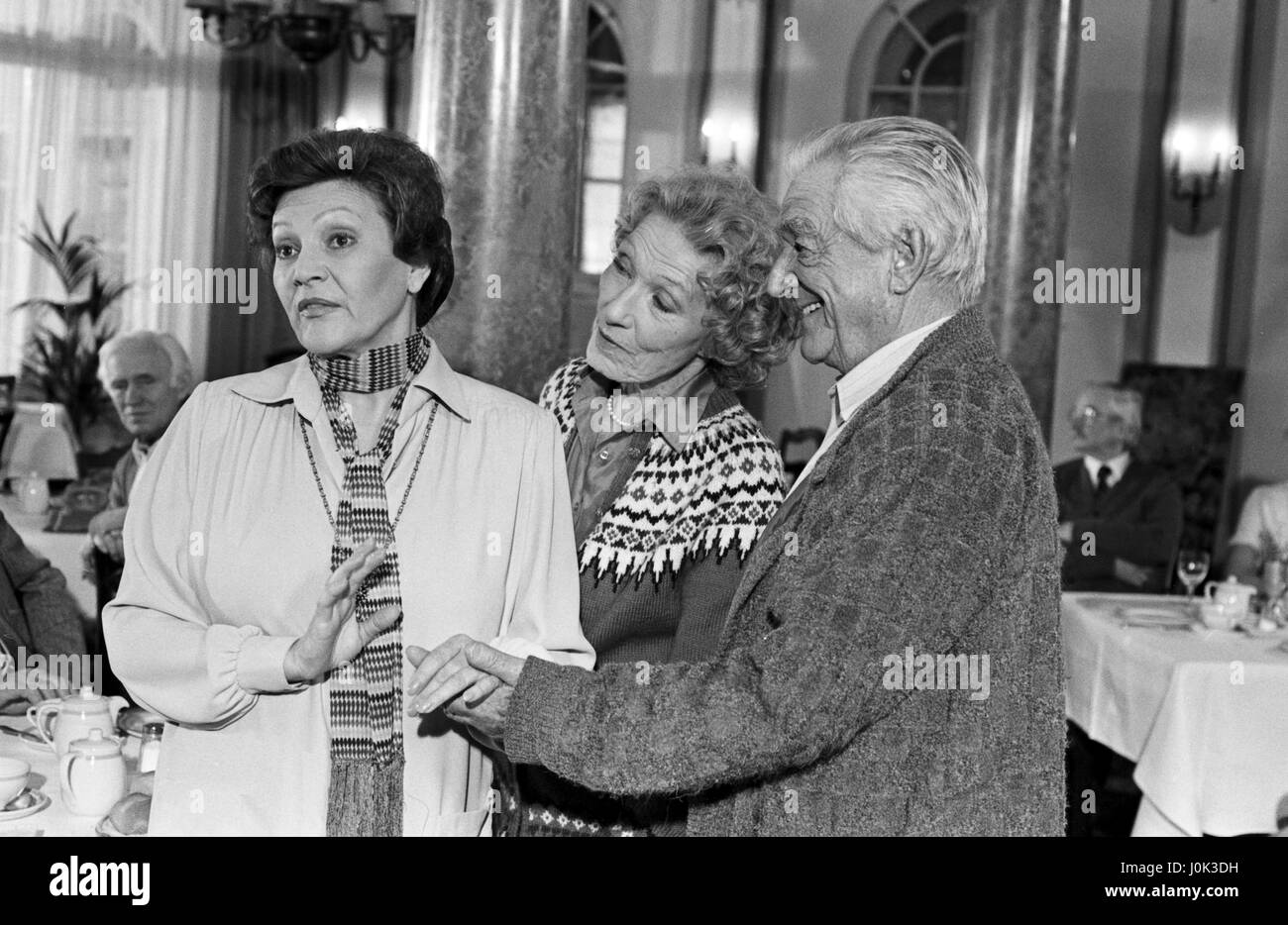 Jakob und Adele, Fernsehserie, Deutschland 1988, Darsteller Louise Martini, Brigitte Horney Jakob und Adele, Fernsehserie, Deutschland 1988, Darsteller Louise Martini, Brigitte Horney