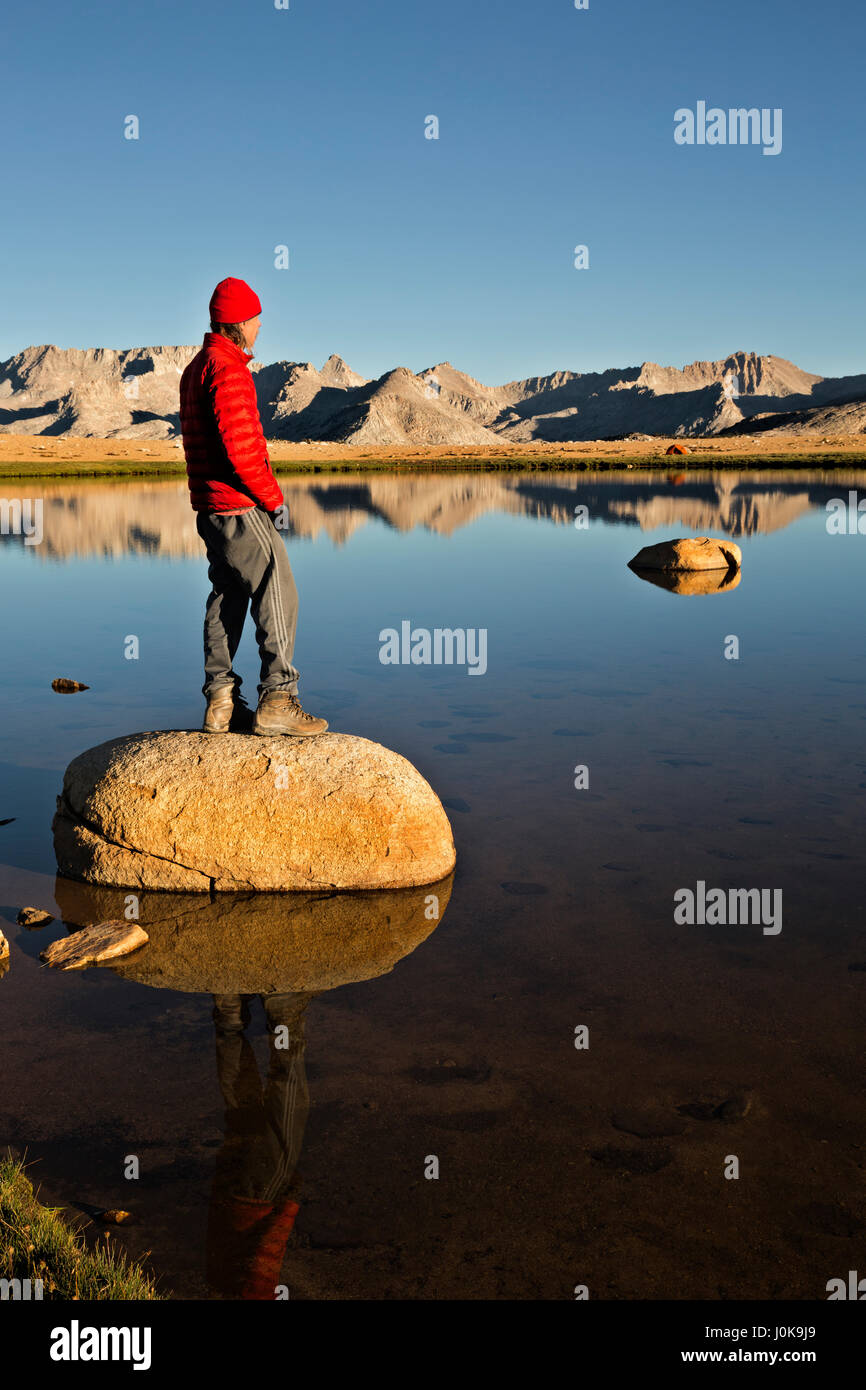 CA03222-00...CALIFORNIA - Hiker in on the Big Horn Plateau located along the combined PCT/JMT in Sequoia National Park. Stock Photo