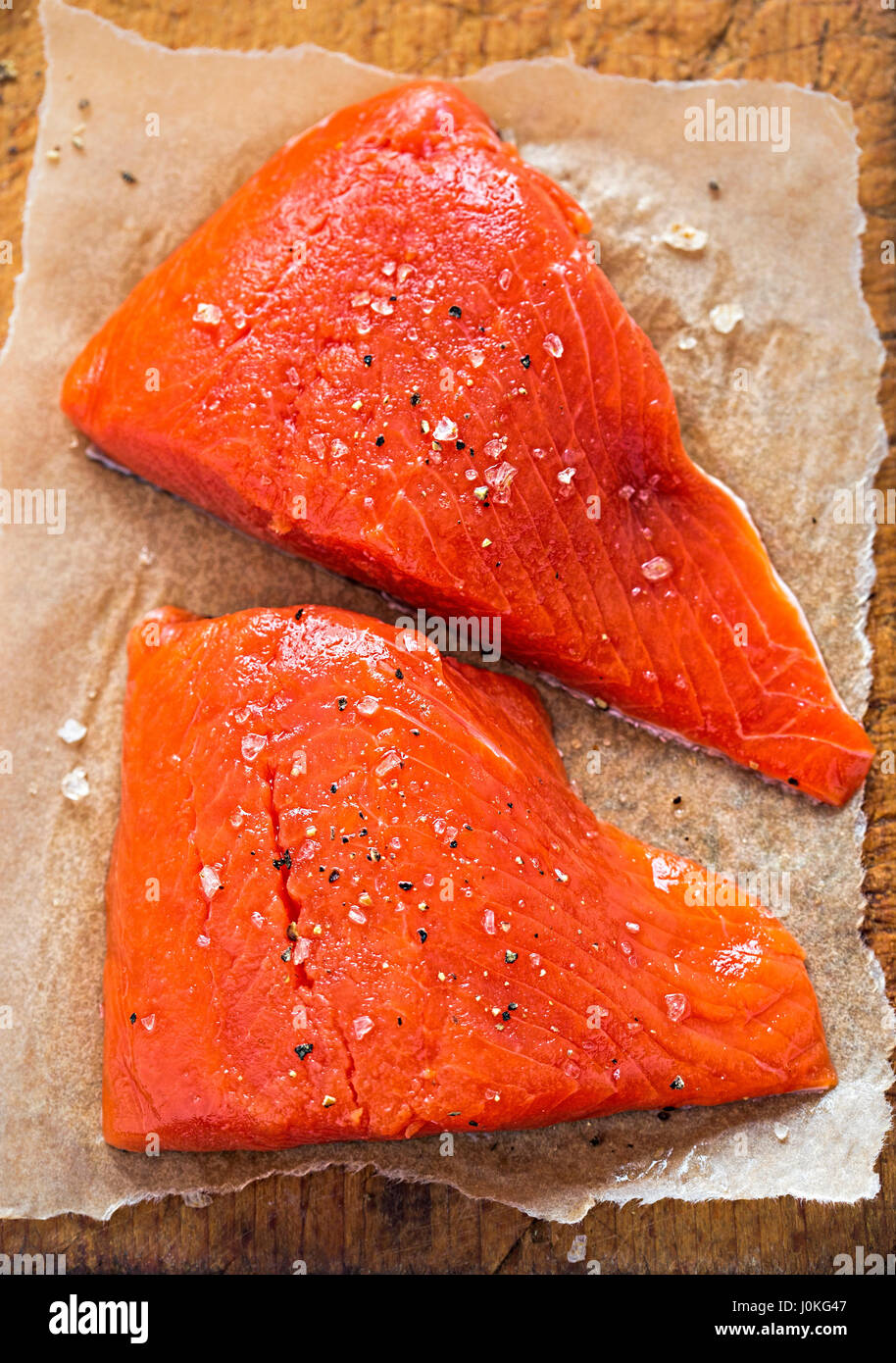 https://c8.alamy.com/comp/J0KG47/raw-salmon-fillets-J0KG47.jpg