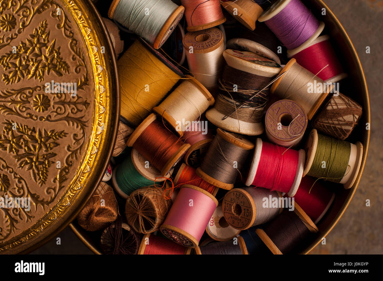 15 Spools Of Thread In Tin Box