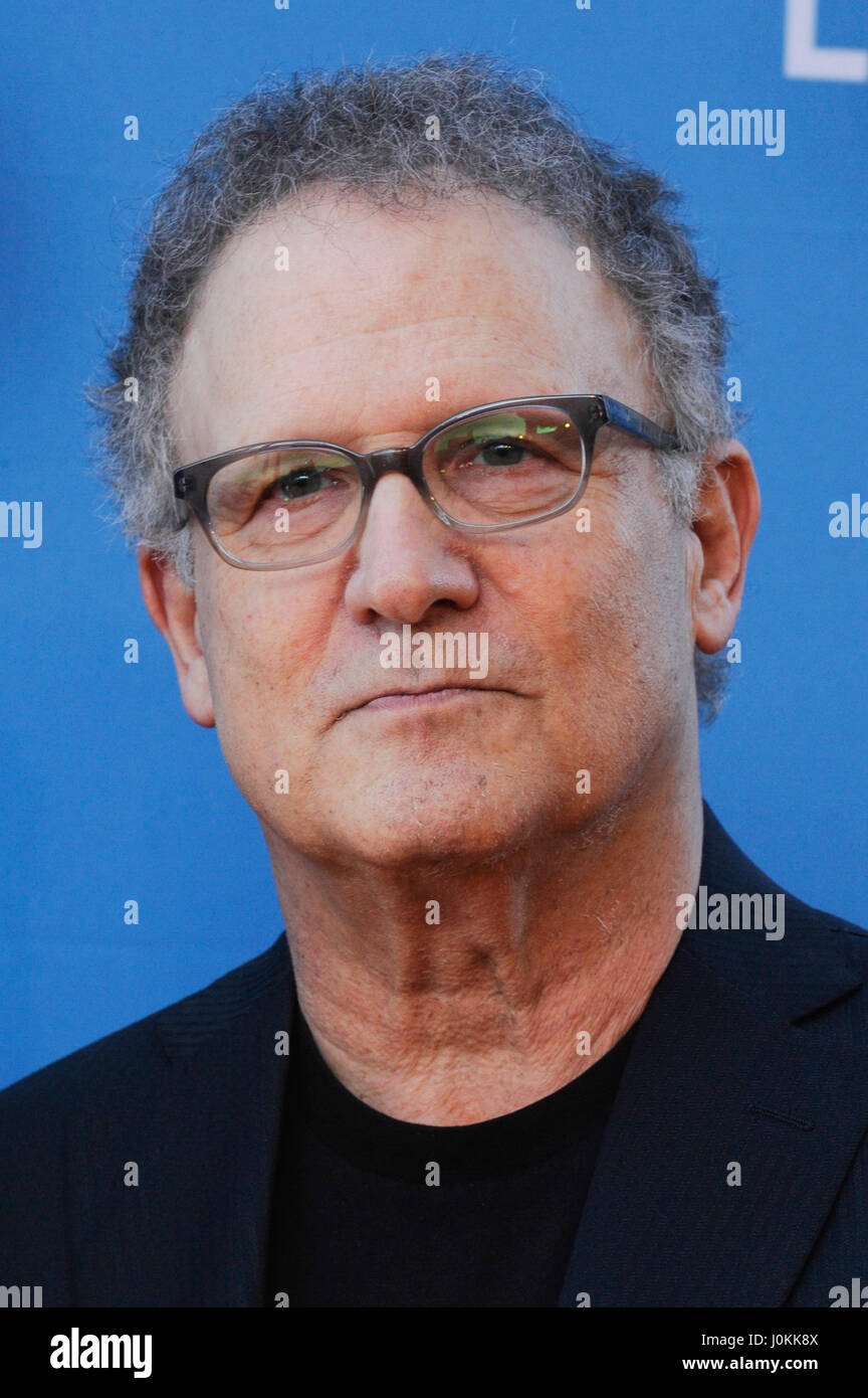 Actor Albert Brooks arrives at the 2015 MOCA Gala presented by Louis