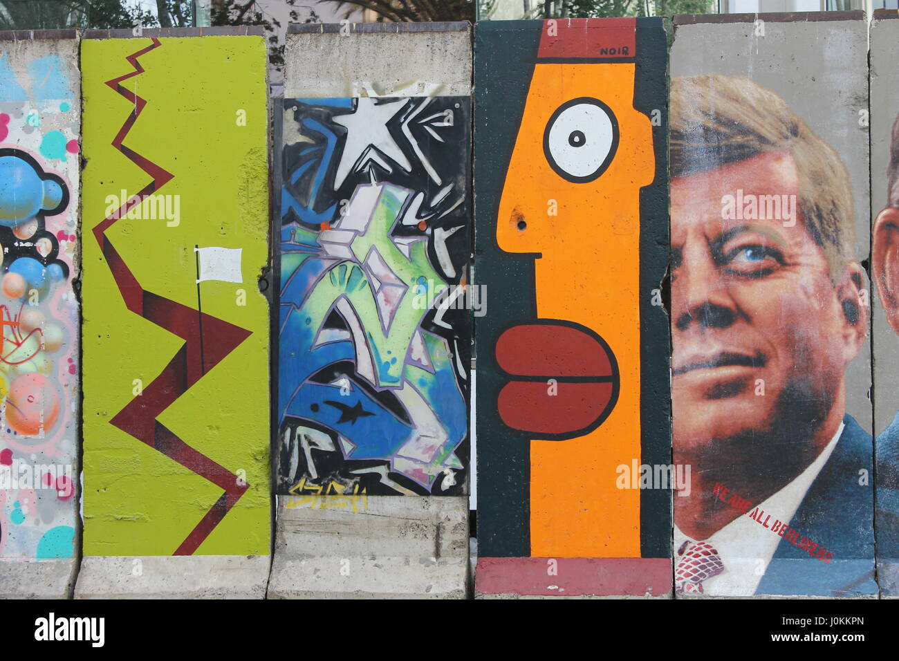 Pieces of the berlin wall hires stock photography and images Alamy