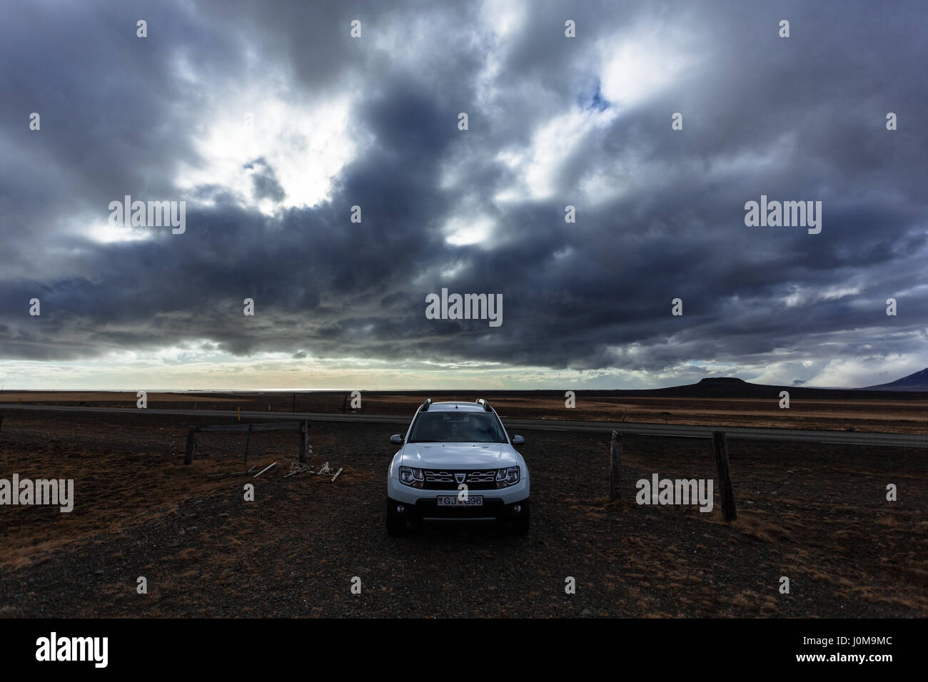 Parked beside the road hi-res stock photography and images - Alamy