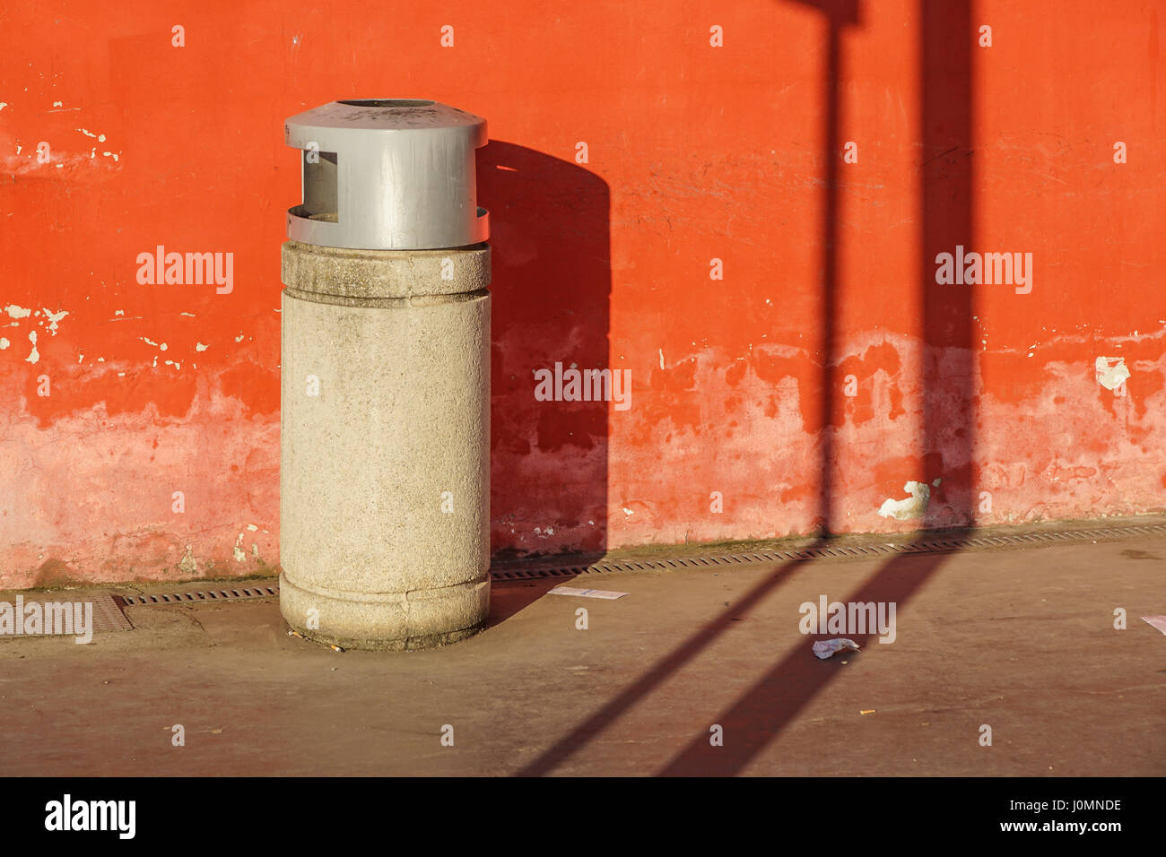 Recycling bins against brick wall hires stock photography and images