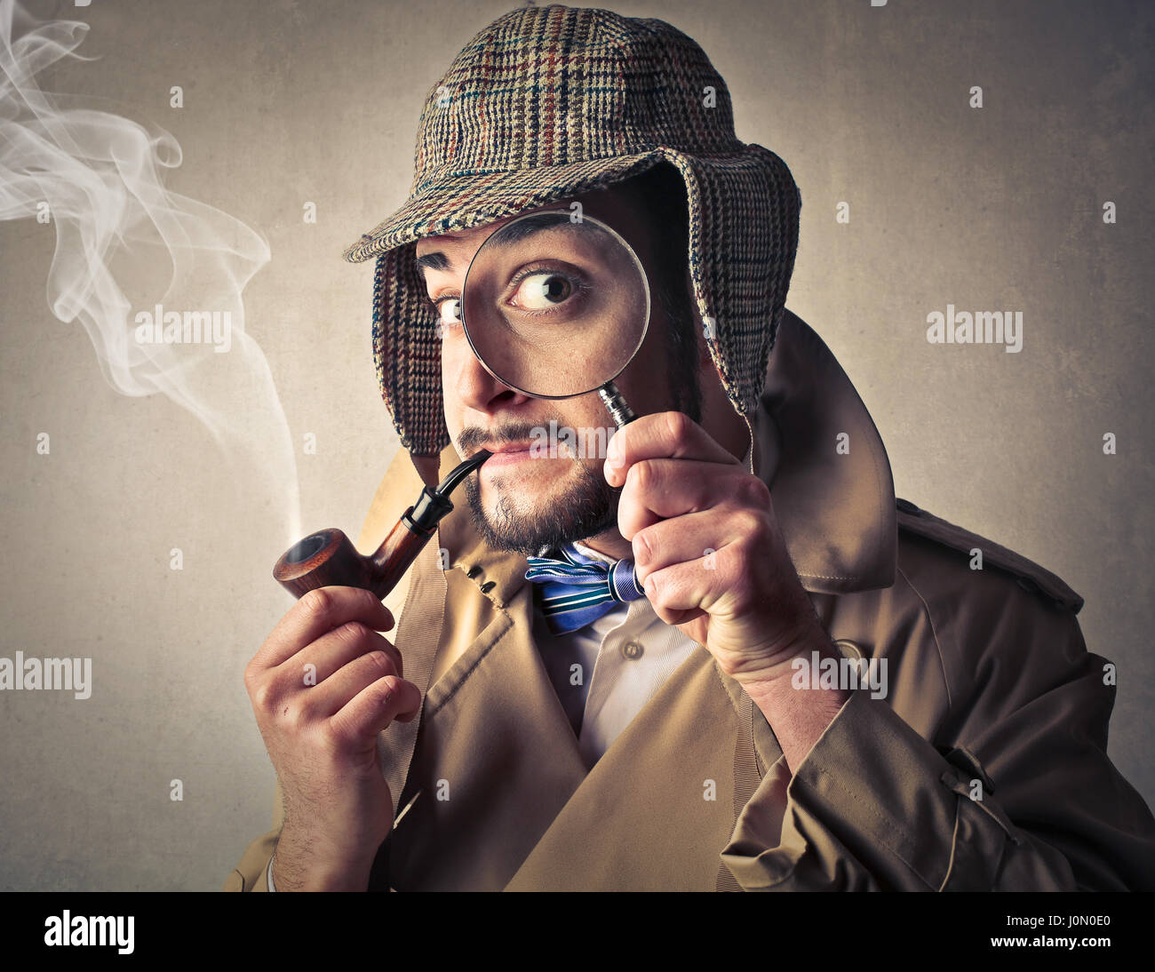 Detective Magnifying Glass High Resolution Stock Photography and Images Alamy