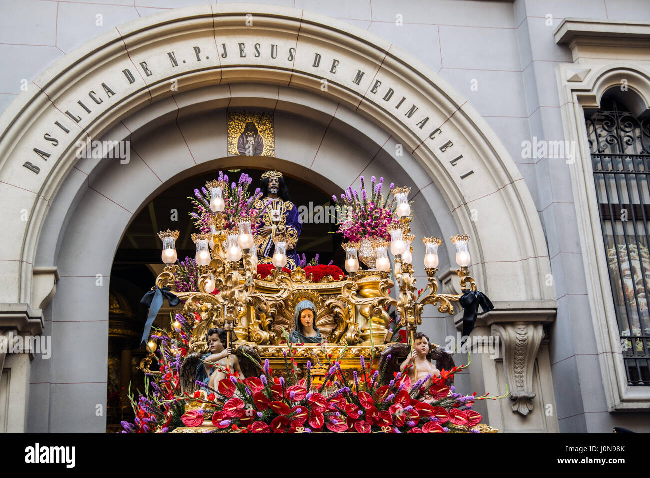 Madrid, Spain. 14th Apr, 2017. Jesus de Medinaceli image coming out of the church for the procession of Good Friday Credit: Marcos del Mazo/Alamy Live News Stock Photo