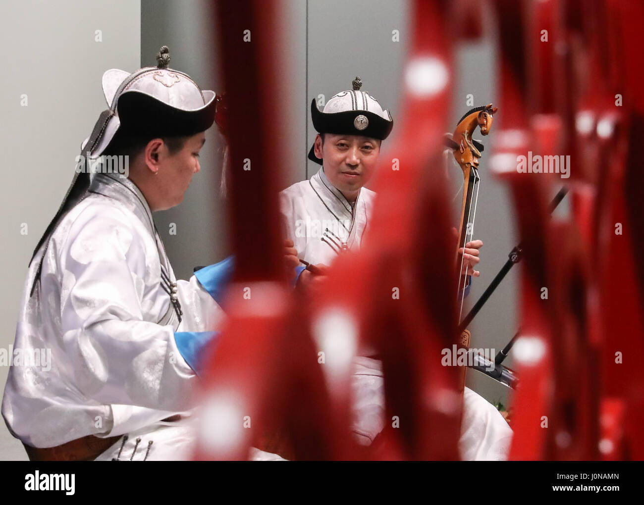 Mongolia horse head fiddle hi-res stock photography and images - Alamy