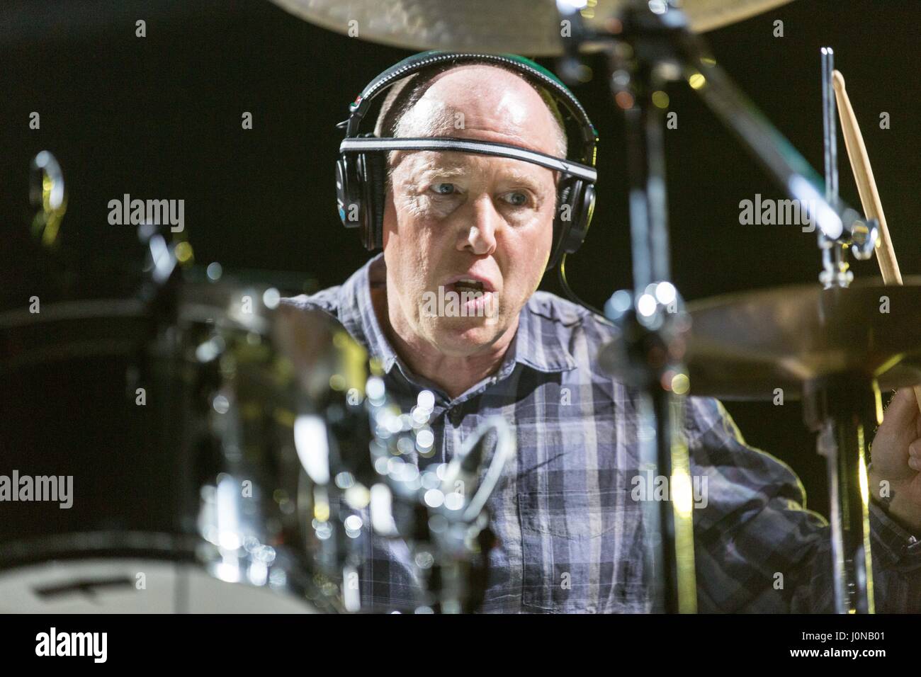Atlanta, USA. 14th Apr, 2017. Drummer JACK IRONS at Philips