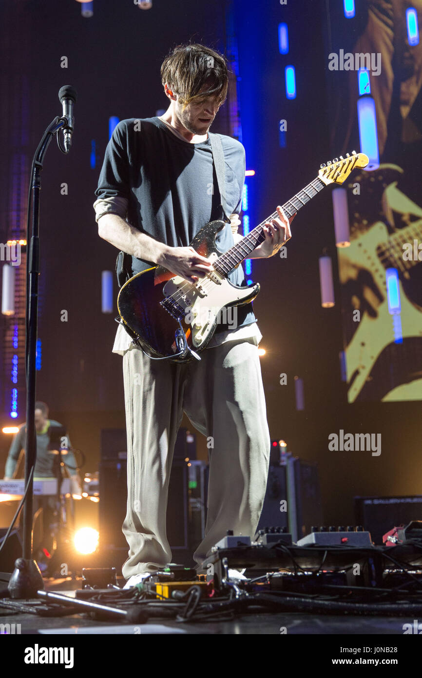 Josh Klinghoffer High Resolution Stock Photography and Images - Alamy
