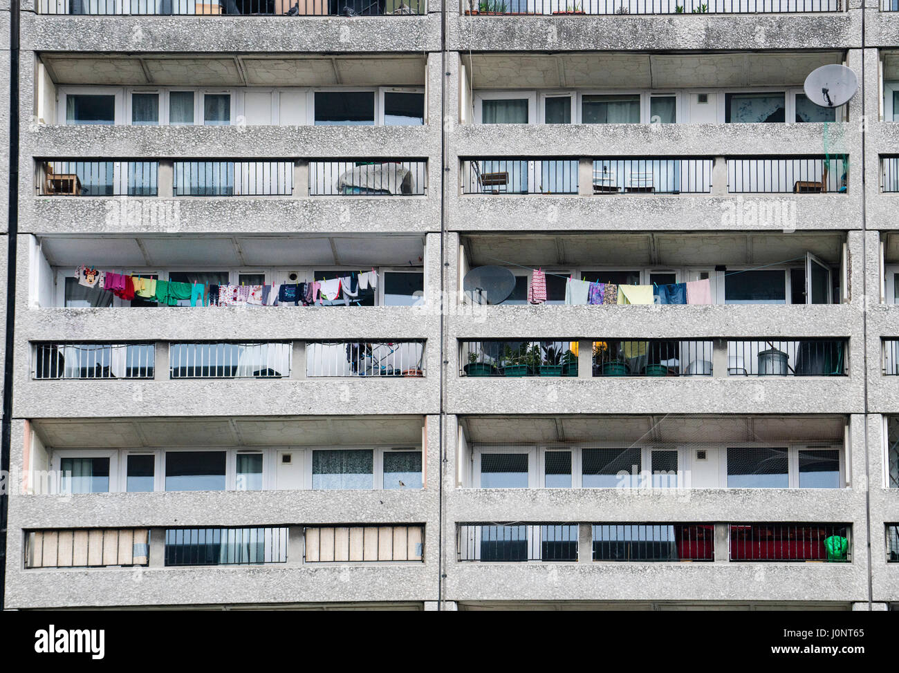 Exterior of Cables Wynd House apartment building , also known as the Banana  Flats, in Leith, Edinburgh, Scotland Stock Photo - Alamy