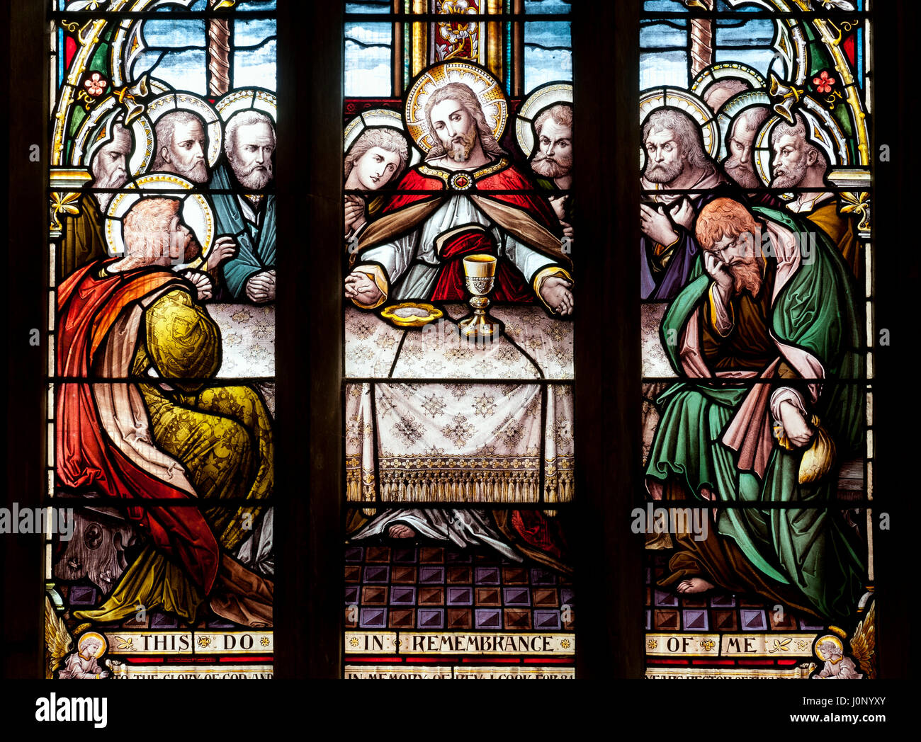 Last Supper stained glass, St Nicholas Church, Peopleton ...