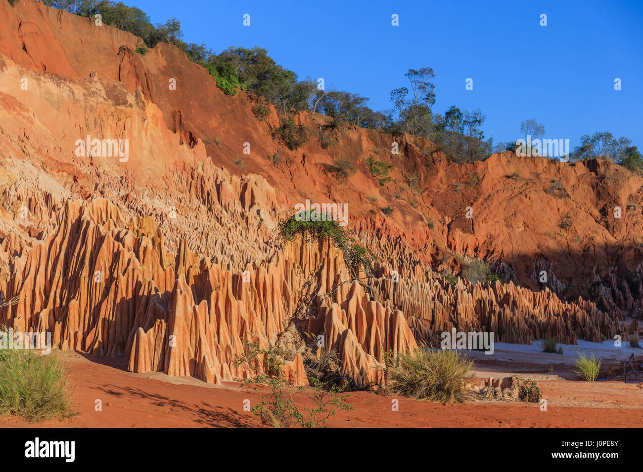 Tsingy Rouge Background Images, HD Pictures And Wallpaper, 60% OFF