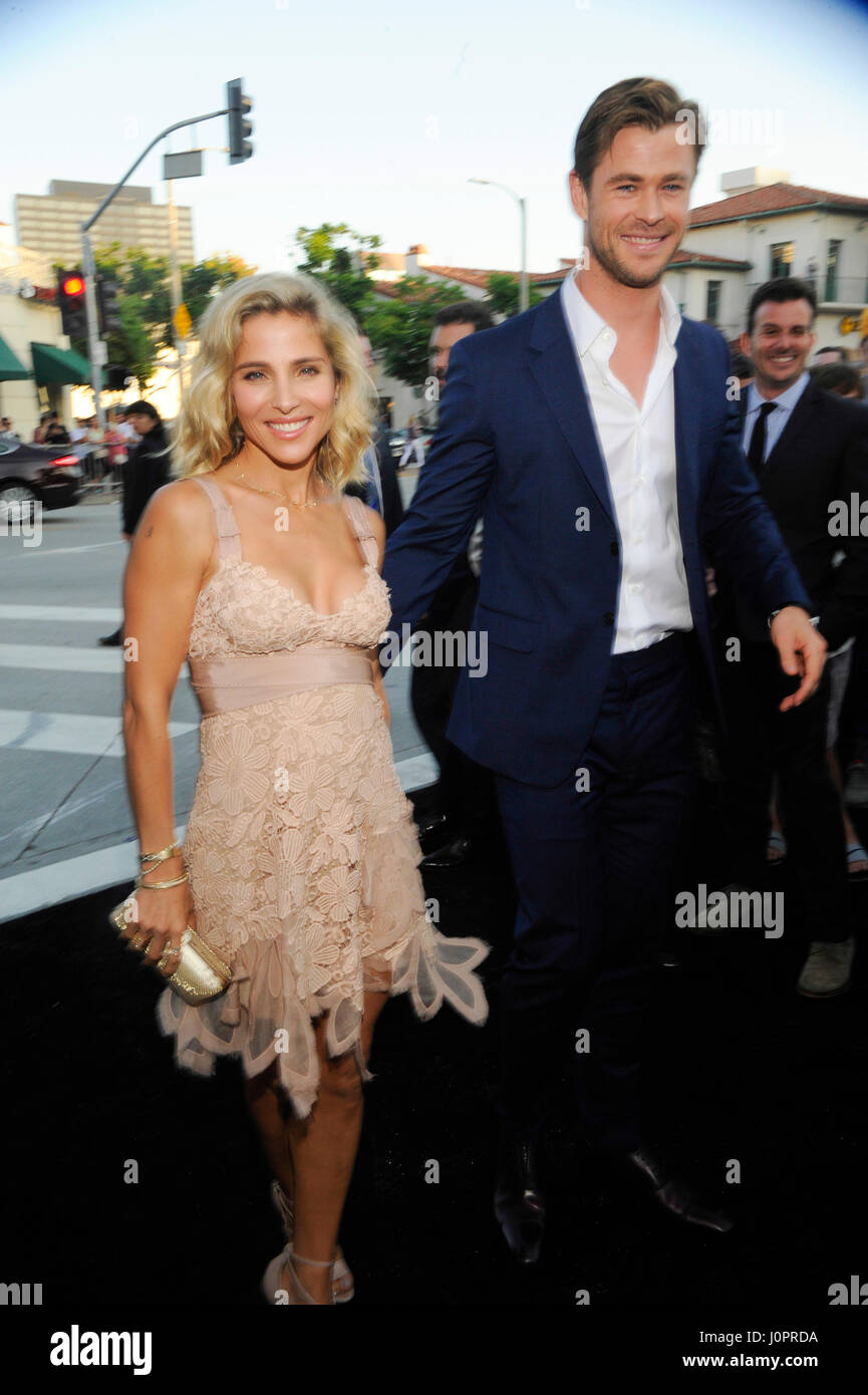 Chris Hemsworth And Wife Elsa Pataky Attend The Vacation Premiere At Stock Photo Alamy