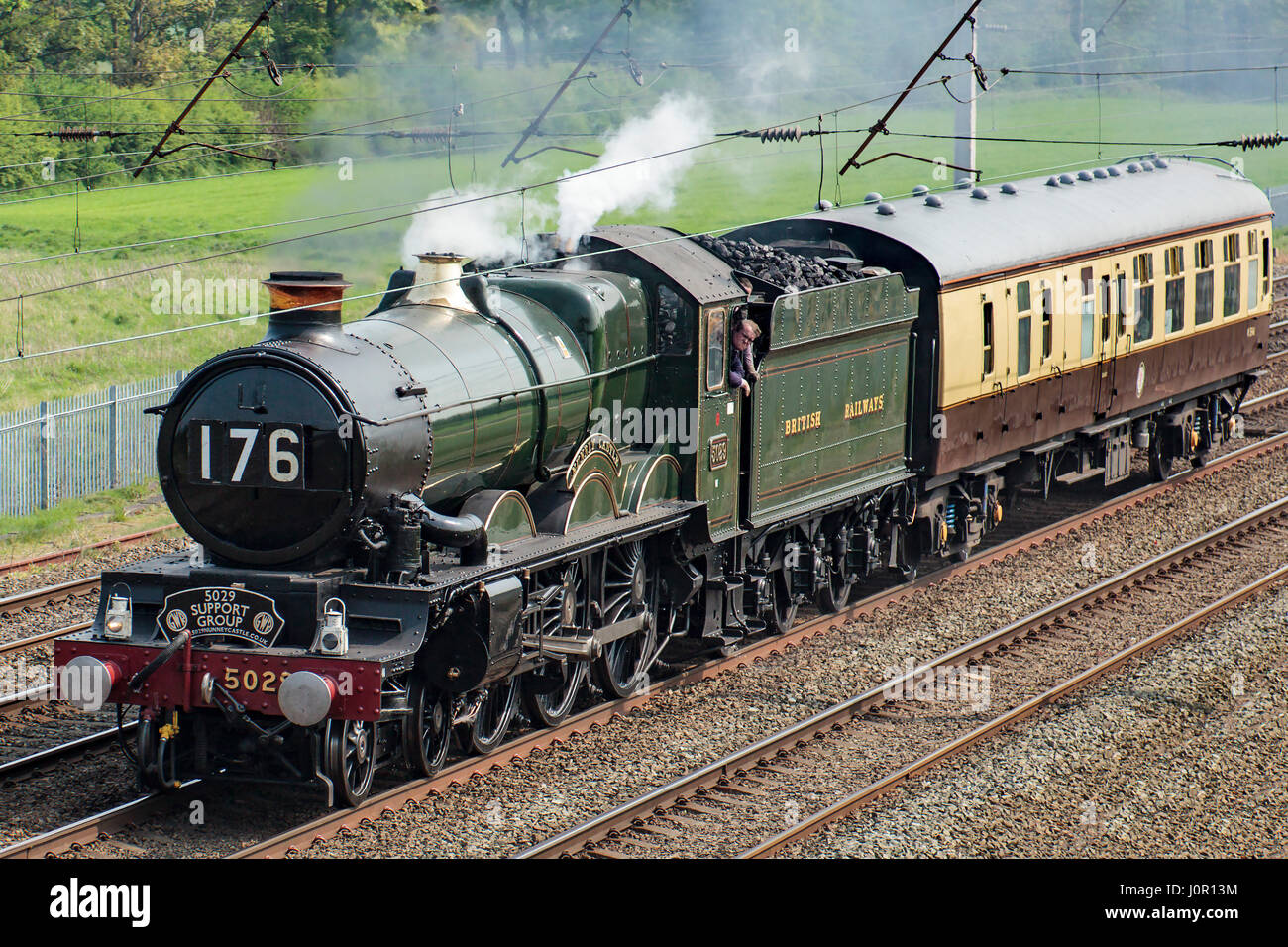 THe GWR Castle class Nunney Castle on a positioning run on the main