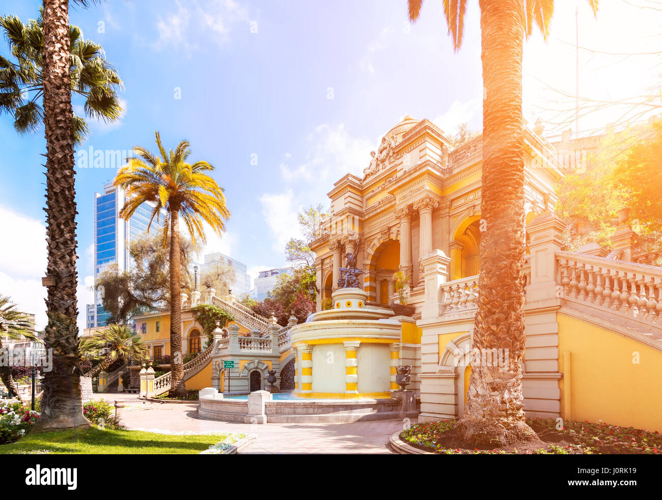 Fuente colonial hi-res stock photography and images - Alamy