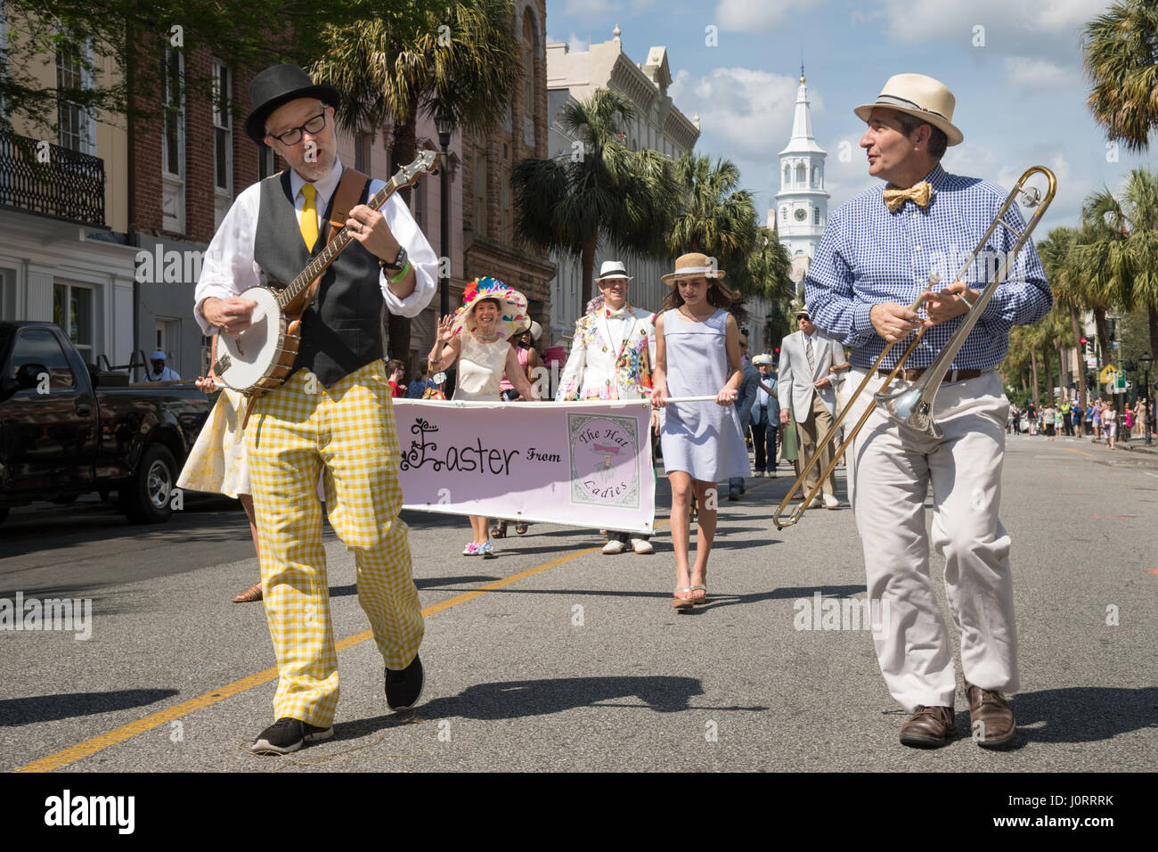 Charleston, South Carolina, USA. 15th Apr, 2017. Musicians lead the