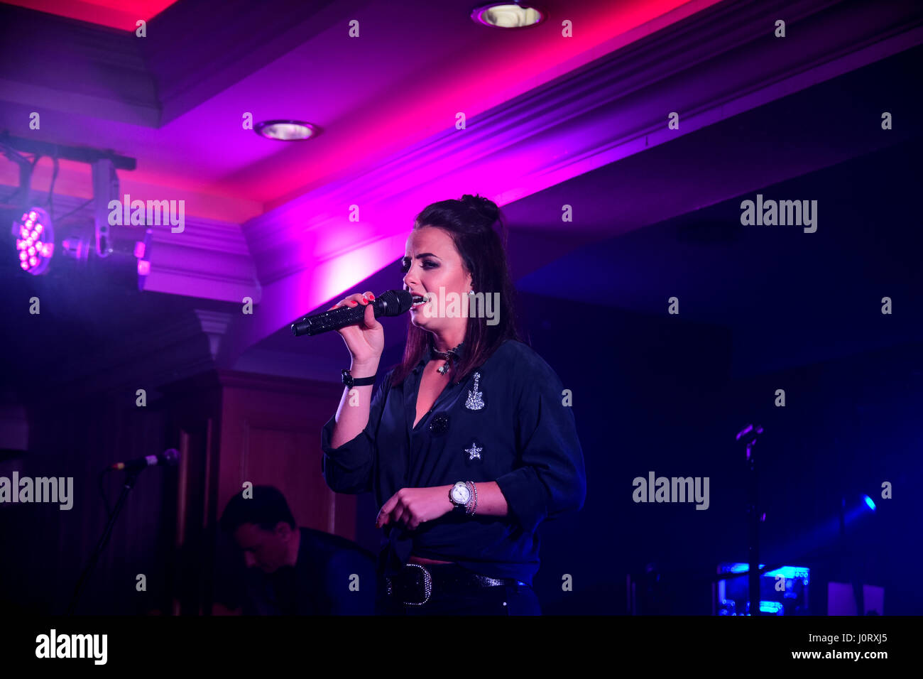 Moy, County Tyrone, Ireland. 15th April, 2017. Irish Country Singer