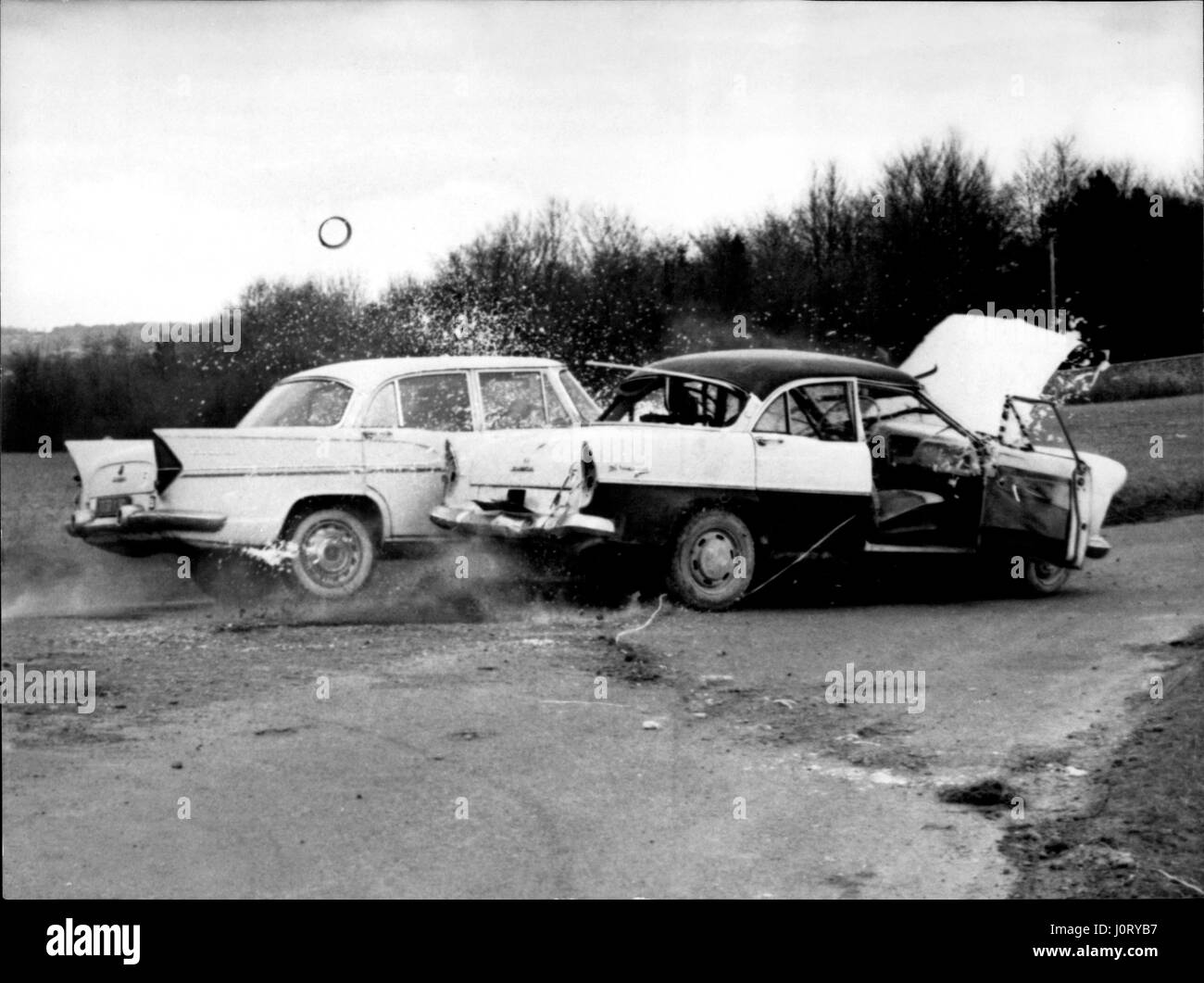 Mar. 20, 1971 - Two Cars Collide at 100km/h (Credit Image: © Keystone Press Agency/Keystone USA via ZUMAPRESS.com) Stock Photo