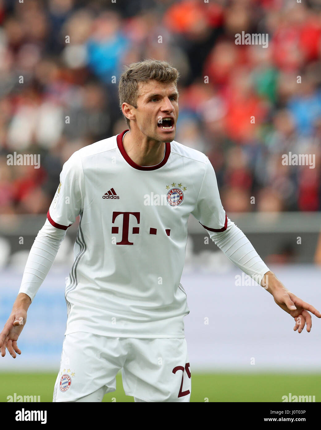 Leverkusen. 15th Apr, 2017. Thomas Mueller of Bayern Munich reacts during the Bundesliga soccer match between Bayer 04 Leverkusen and FC Bayern Munich at BayArena Stadium in Leverkusen, Germany on April 15, 2017. The match ended with a 0-0 draw. Credit: Joachim Bywaletz/Xinhua/Alamy Live News Stock Photo
