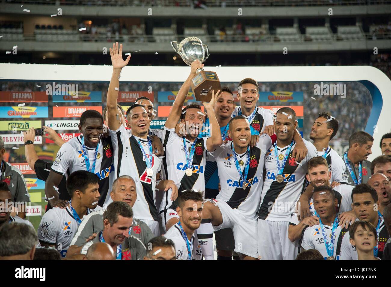 Rio De Janeiro, Brazil. 16th Apr, 2017. Vasco receives Taça of