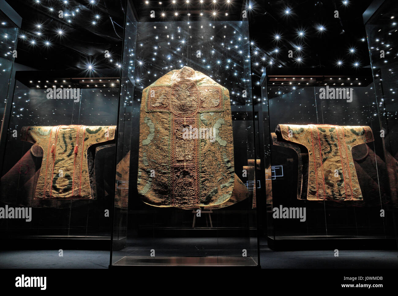 Museo medieval ropa fotografías e imágenes de alta resolución - Alamy