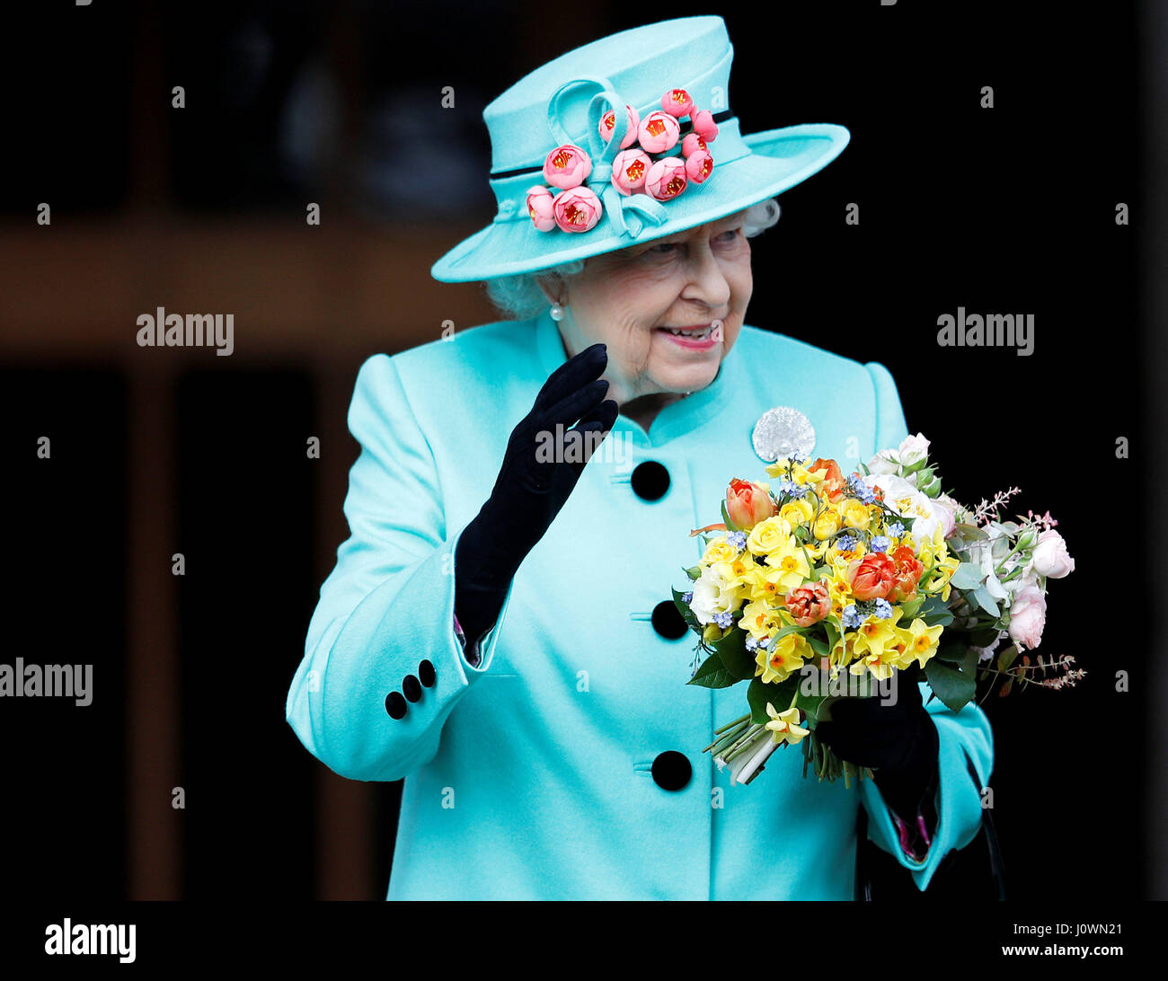 She leaves easter sunday service st chapel windsor castle hi