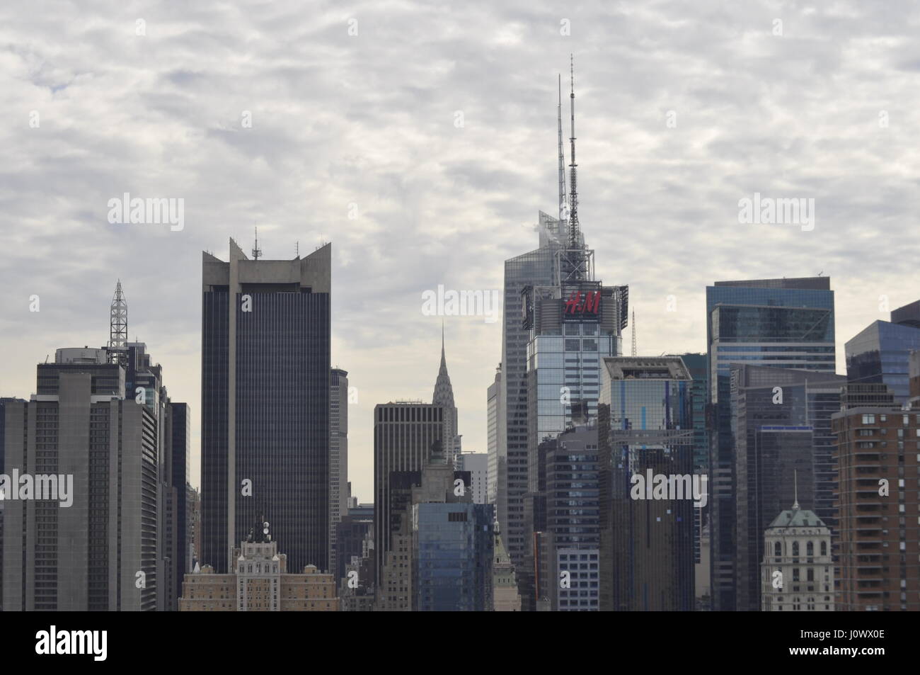 H&M building in NYC skyline Stock Photo - Alamy