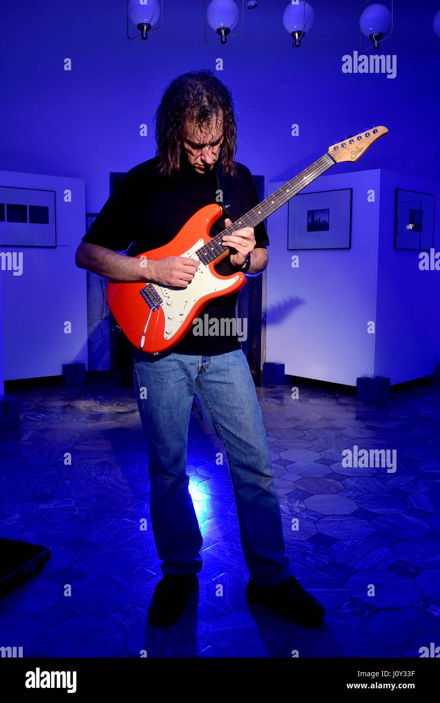 Scott Henderson, scott henderson, portrait, guitarist, tribal tech