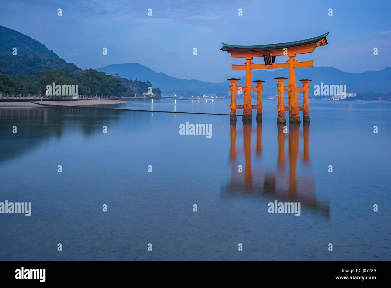 The Floating Torii gate in Miyajima, Japan Stock Photo Alamy