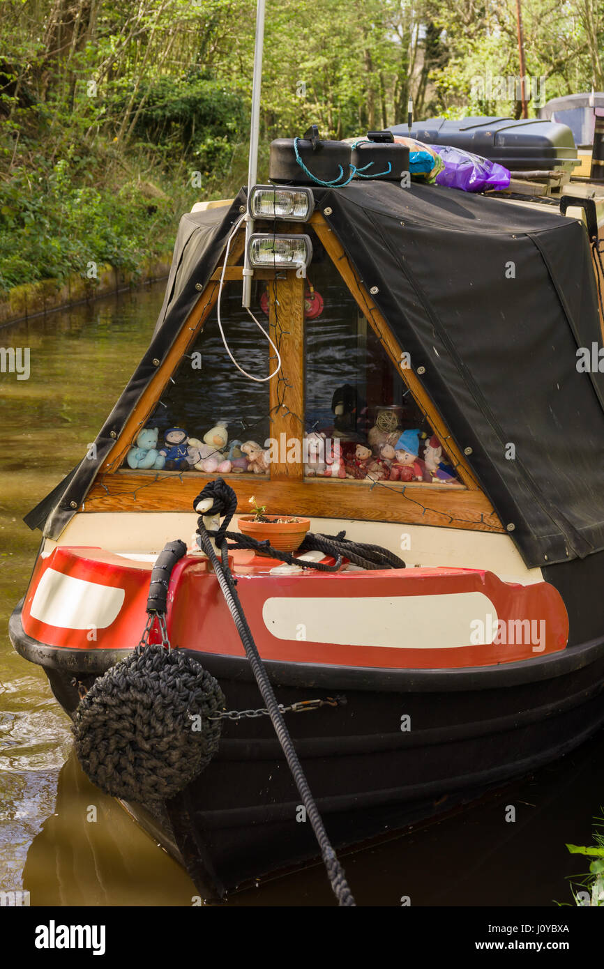 Barge windows hi-res stock photography and images - Alamy