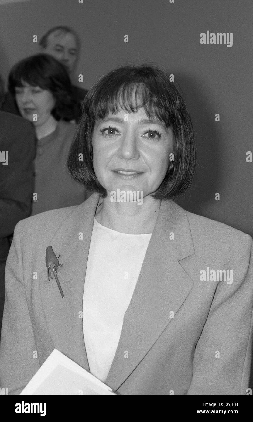 Margaret Hodge, Leader of Islington Borough Council, attends a Labour party press conference in London, England on January 29, 1990. Stock Photo