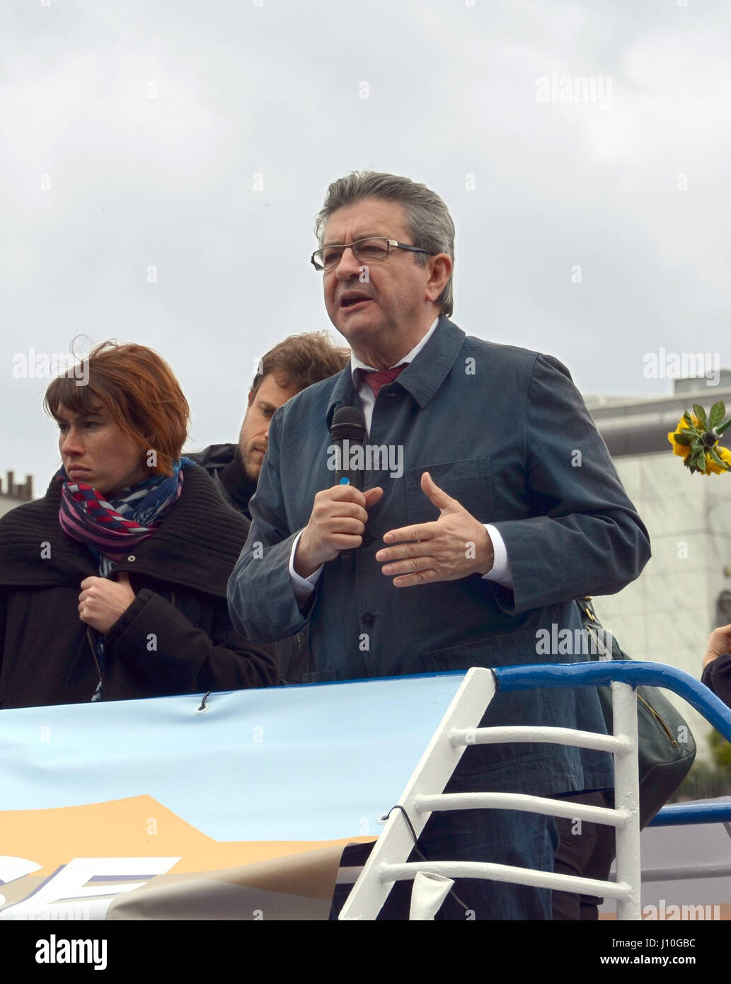 Paris, France. 17th Apr, 2017. The leftwing French presidential candidate Jean-Luc Mélenchon gives a talk on a boat in Paris, France, 17 April 2017. Mélenchon's campaign is currently enjoying an unforseen head of steam. Photo: Sebastian Kunigkeit/dpa/Alamy Live News Stock Photo