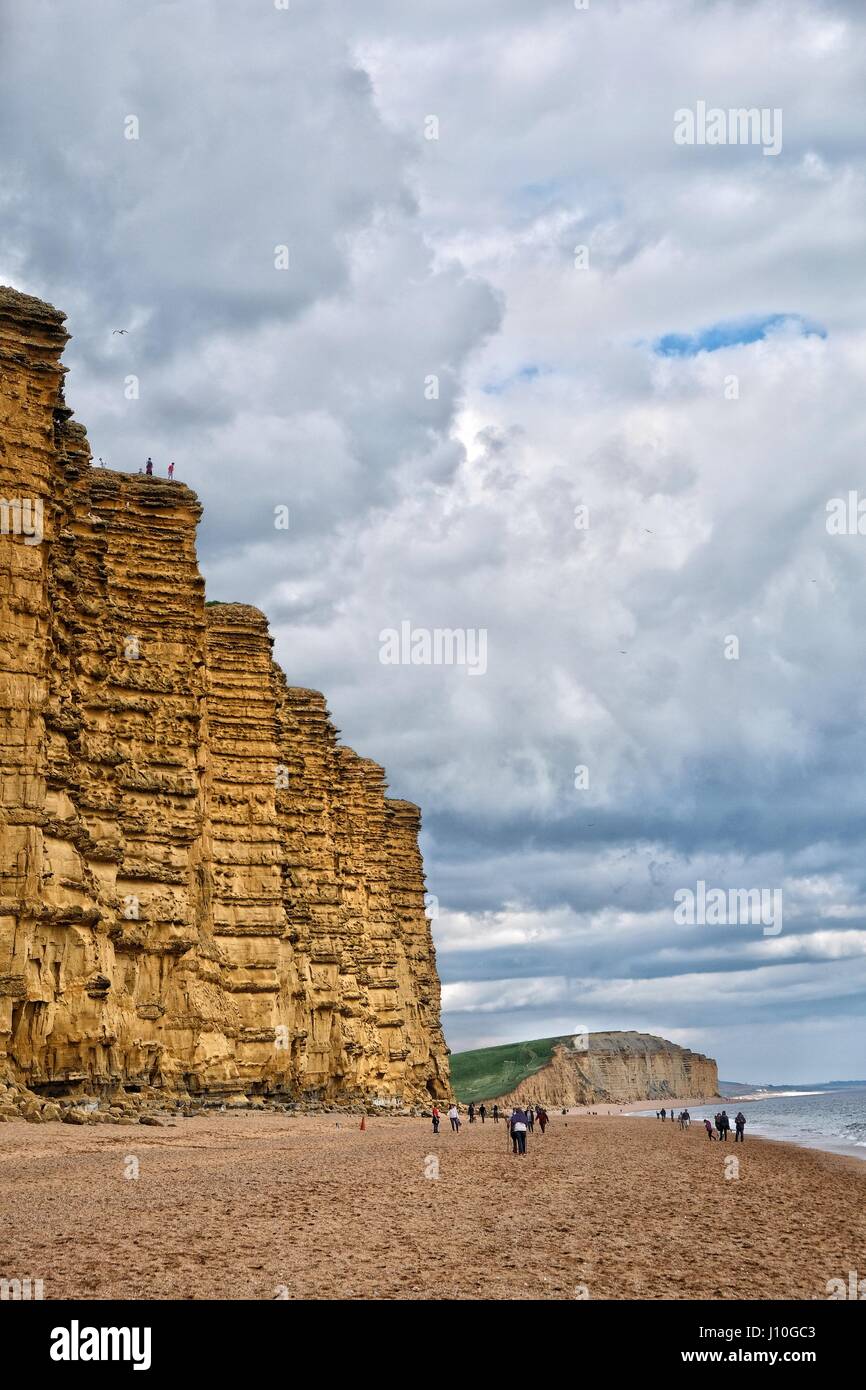 West Bay, Dorset, UK. 17th Apr, 2017. A dramatic sky marks the end to a bank holiday at West Bay's iconic East Cliff made famous by the TV series 'Broadchurch' which has its final episode later tonight. Credit: Tom Corban/Alamy Live News Stock Photo