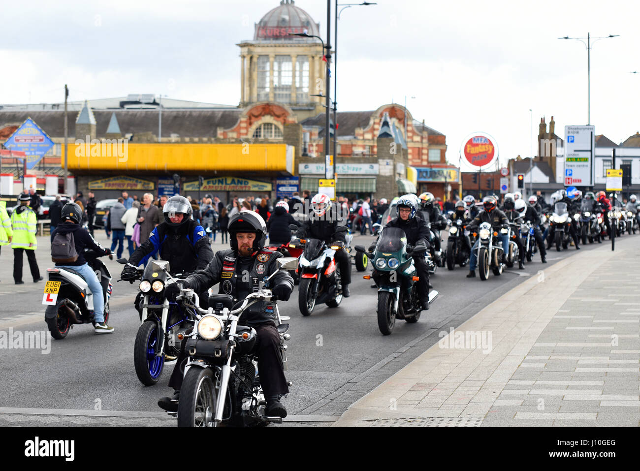 Southend Shakedown.Thousands of bikers chose to come despite the
