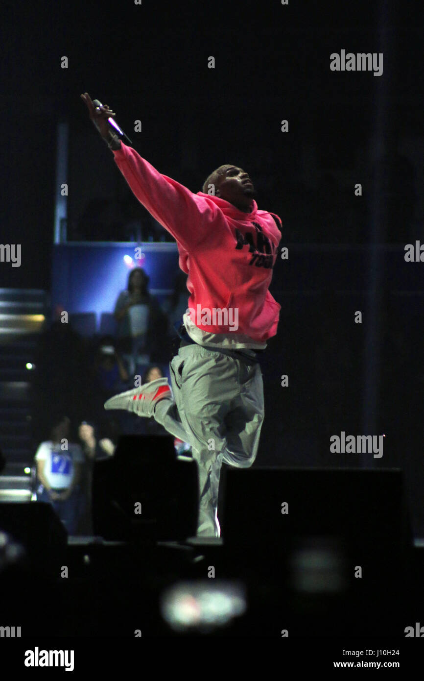 Tampa, Florida, USA. 16th Apr, 2017. CHRIS BROWN performs at the Amalie Arena on The Party Tour. Credit: Tiffany Browning/ZUMA Wire/Alamy Live News Stock Photo