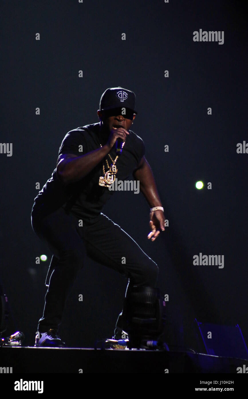 Tampa, Florida, USA. 16th Apr, 2017. O.T. GENESIS opens up for Chris Brown at the Amalie Arena on The Party Tour. Credit: Tiffany Browning/ZUMA Wire/Alamy Live News Stock Photo